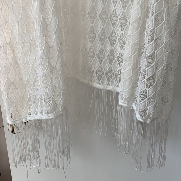 Bebe White Fringed Kimono - Picture 3 of 6